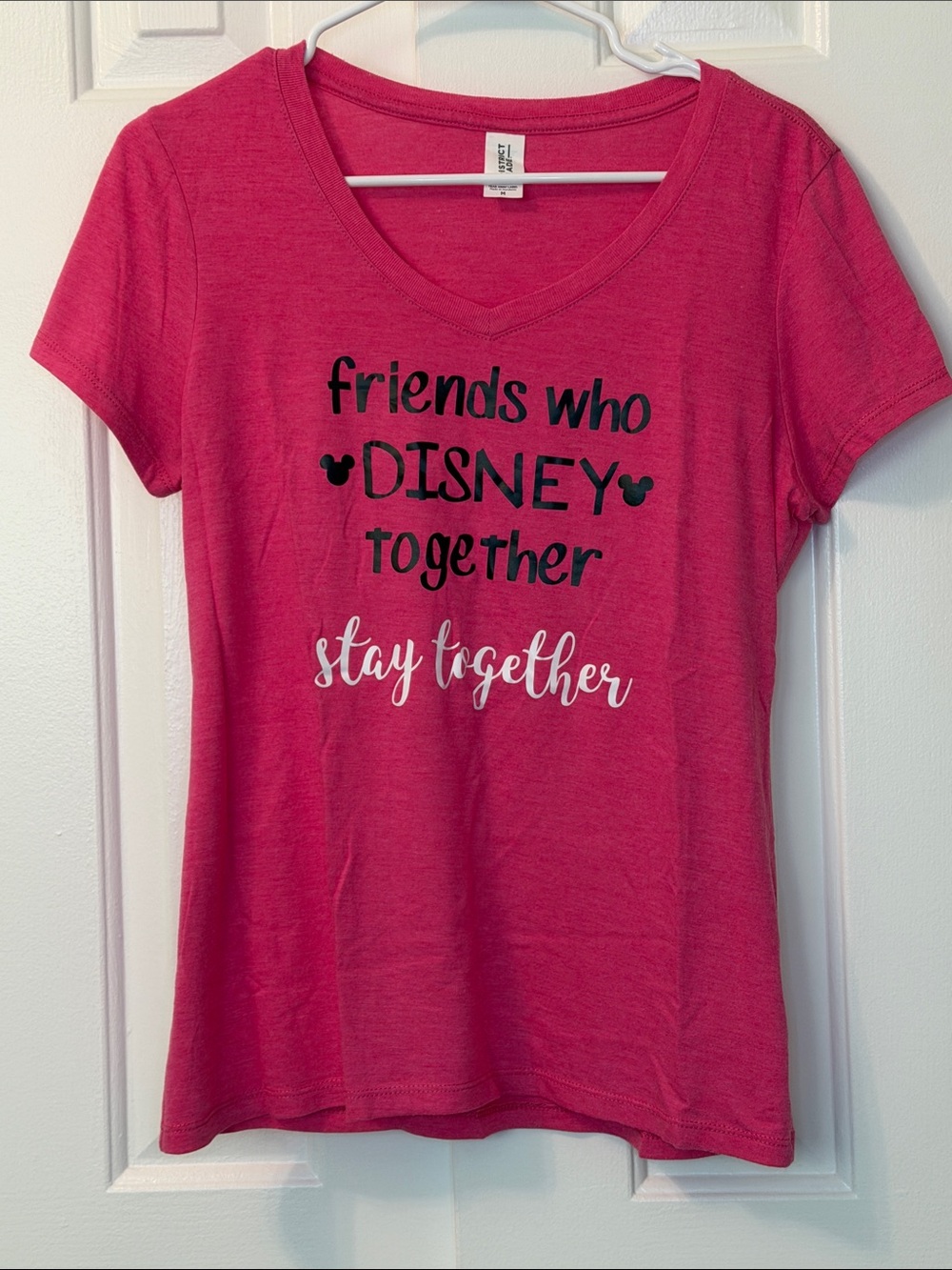 Disney Graphic T-Shirt Friends Who Disney Together Stay Together Pink Size M